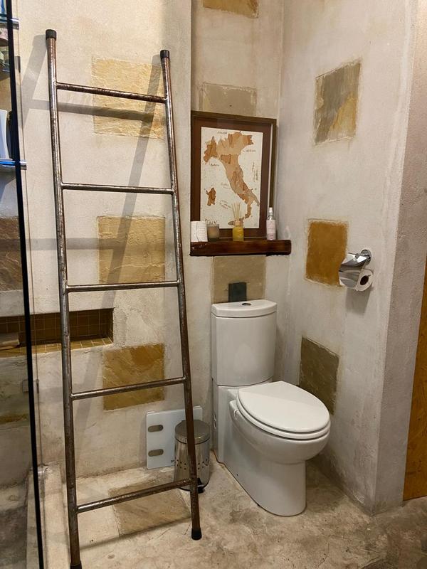 To Let 2 Bedroom Property for Rent in Vredehoek Western Cape